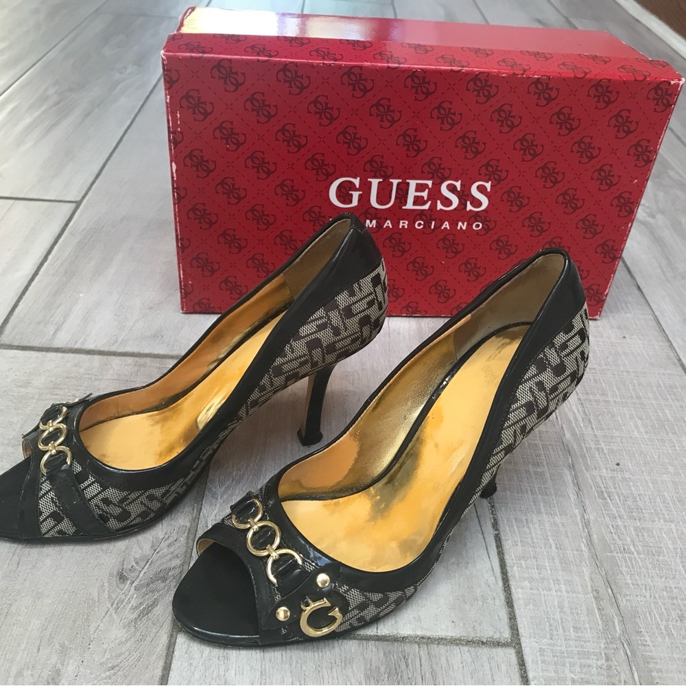 Guess women’s pumps. Size: 5.5